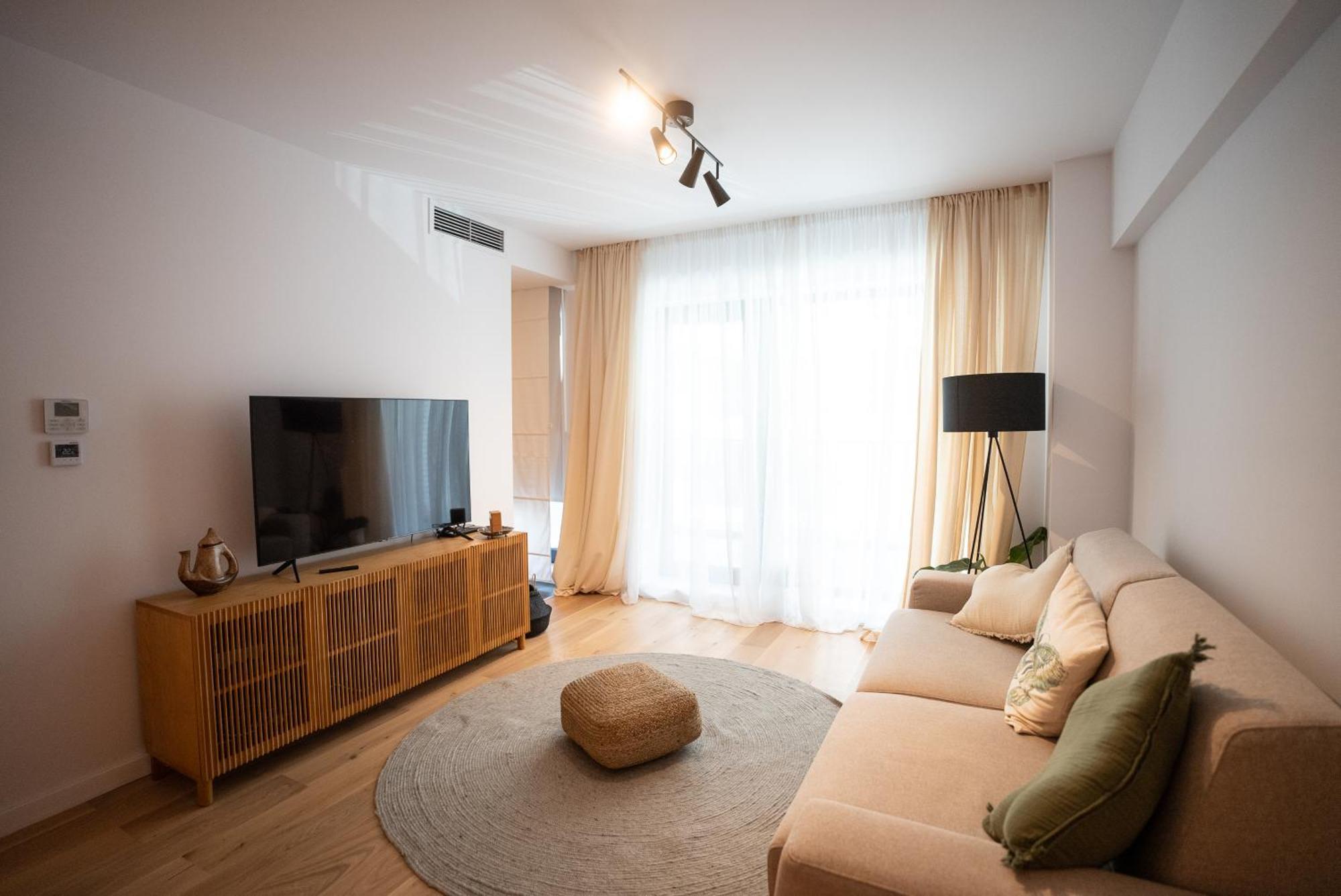 The Level Sanctuary: Free Parking & Netflix Apartment Bucharest Exterior photo