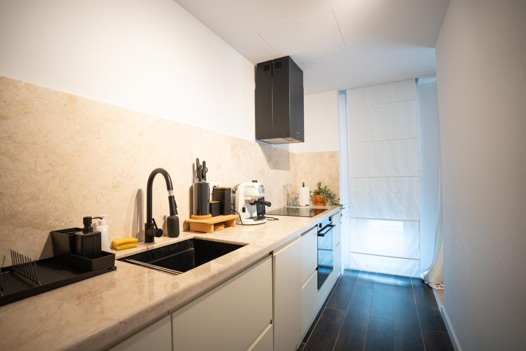 The Level Sanctuary: Free Parking & Netflix Apartment Bucharest Exterior photo